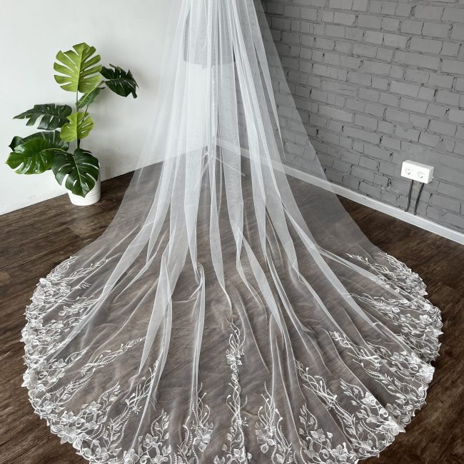 long veil for bride