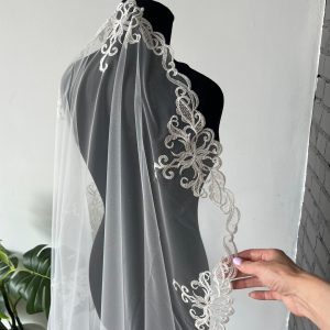 mantilla veil wedding