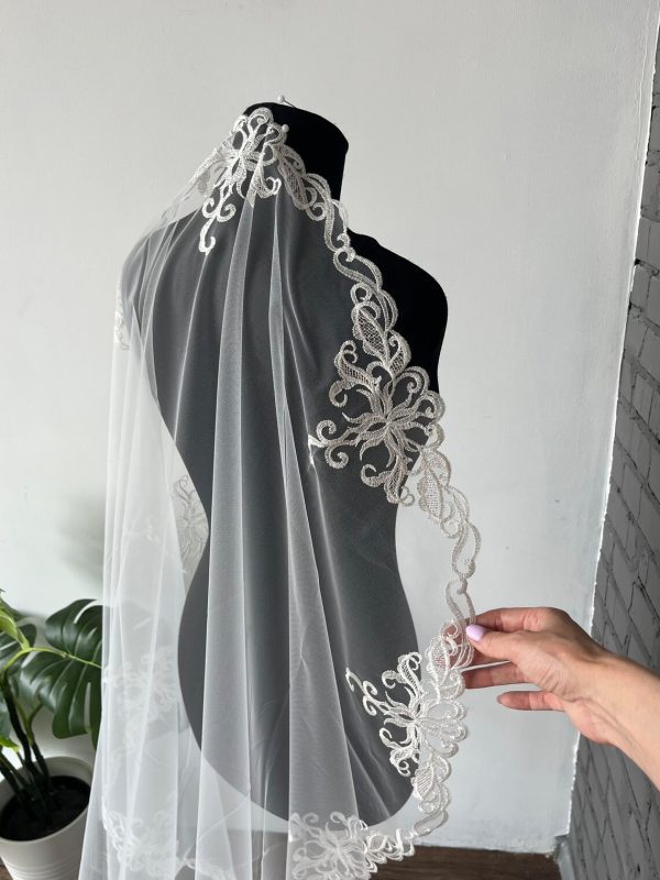 mantilla veil wedding