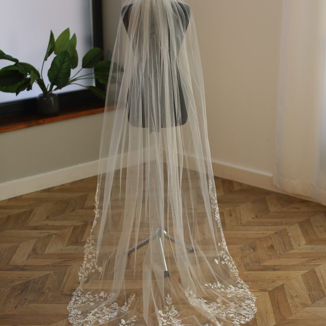 Floor Veil