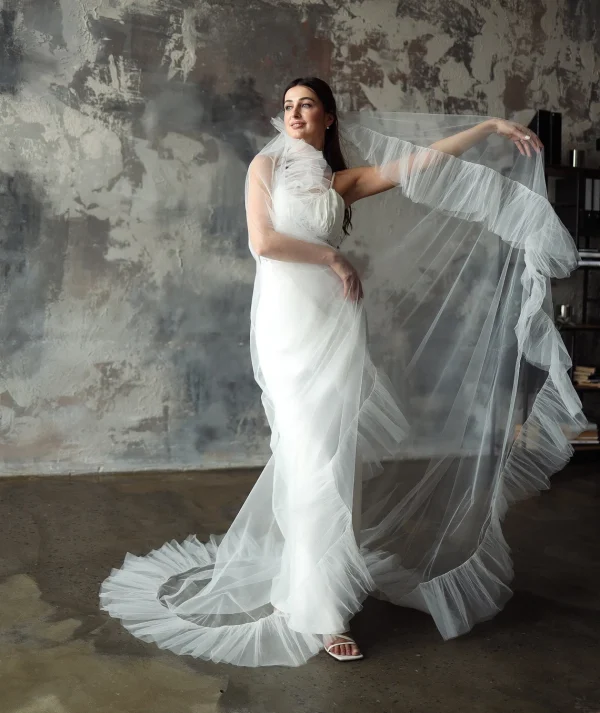 veil ruffle wedding